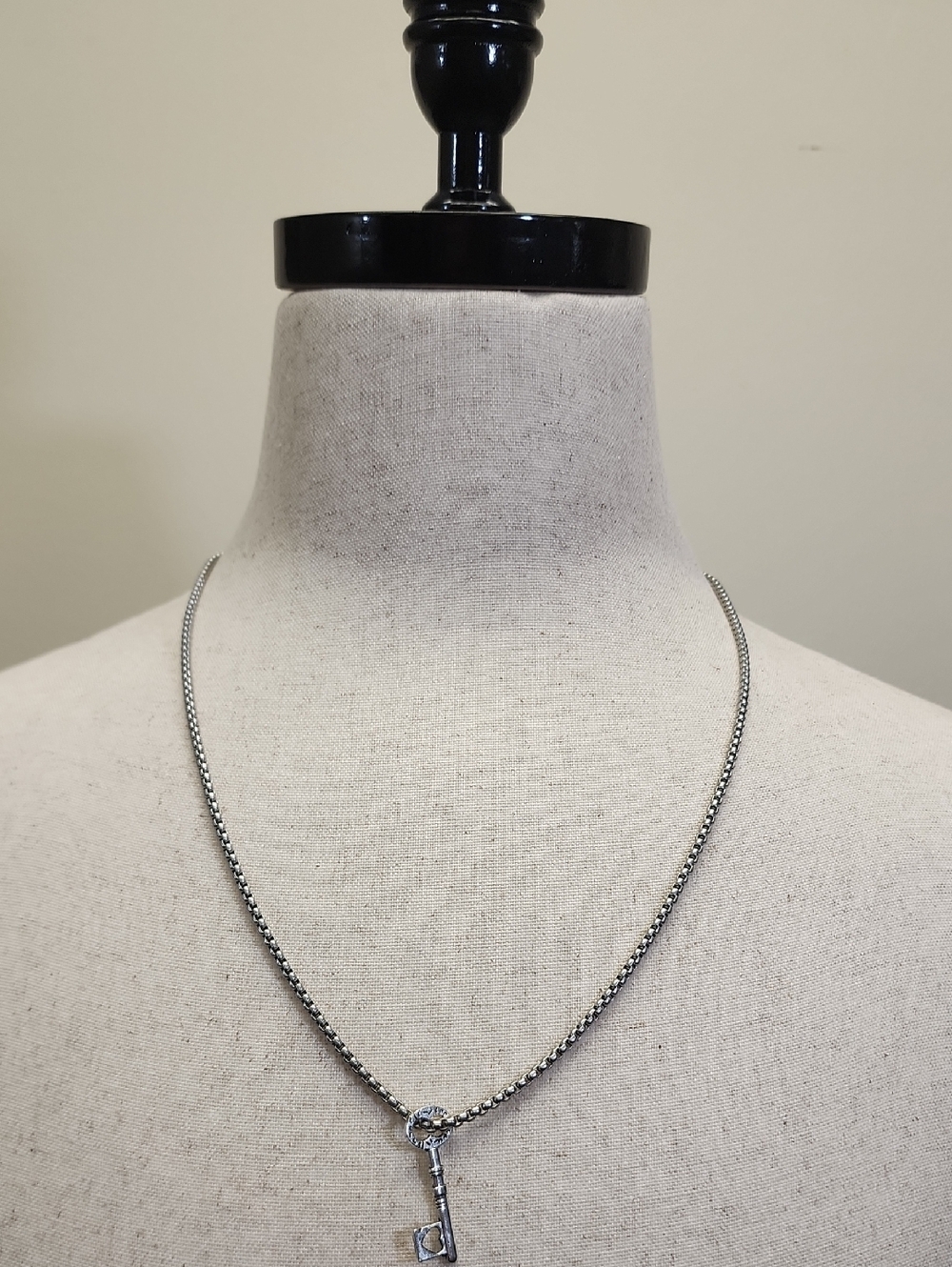 DKNY Silver Tone Key Pendant Necklace Minimalist Chain